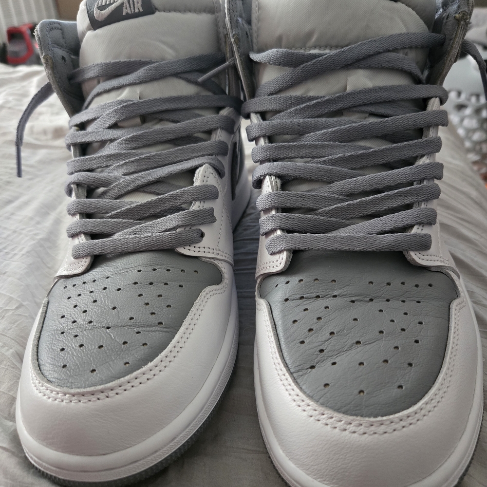 2022
Air Jordan 1 Retro High OG 'Stealth'